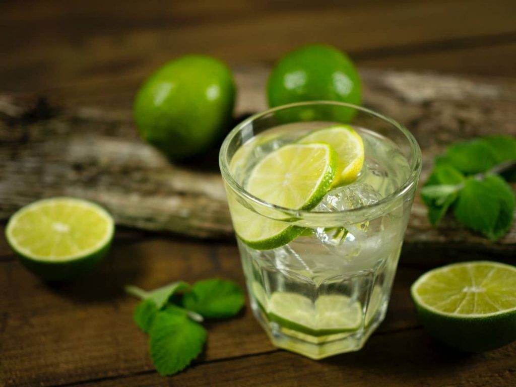 Everything You Should Know about Lime and How Much Juice in One Lime? how to cut a lime, how long does lime juice last, are lemons and limes the same
