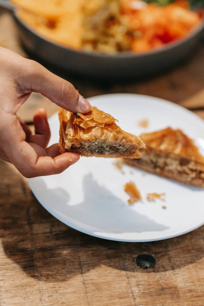 how to keep baklava crispy in refrigerator