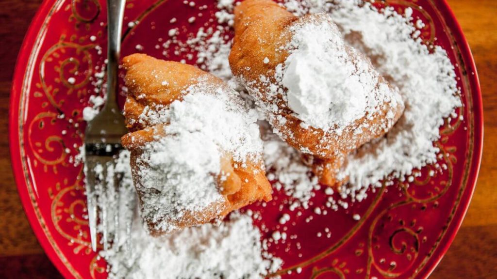 How do you keep beignets from getting soggy?