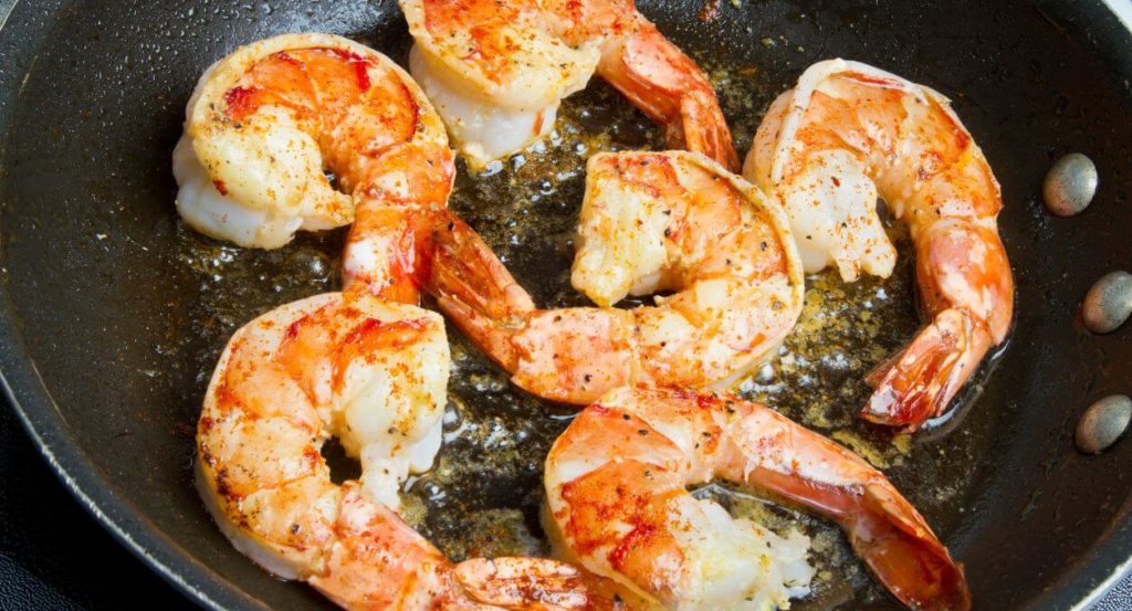 how to reheat shrimp on the stove