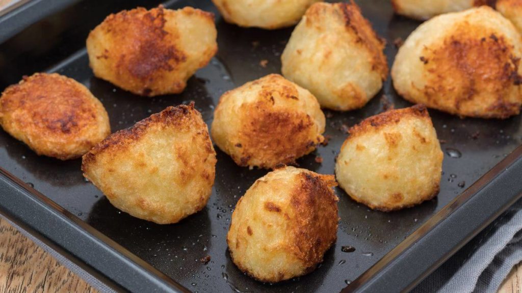Can you reheat roast potatoes the next day?