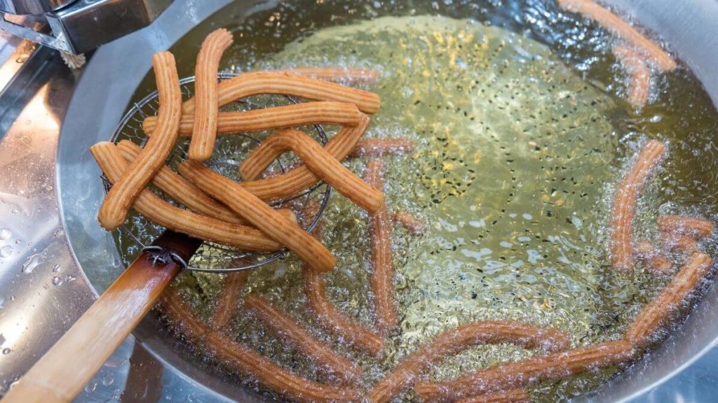 Is it safe to reheat churros