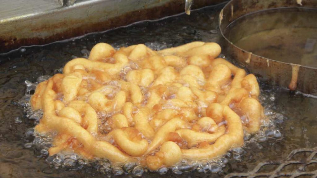 How to reheat funnel cake in a deep fryer?
