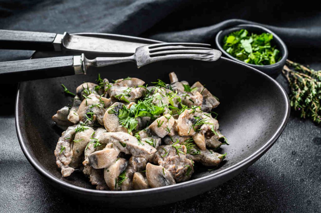 what to serve with beef stroganoff 