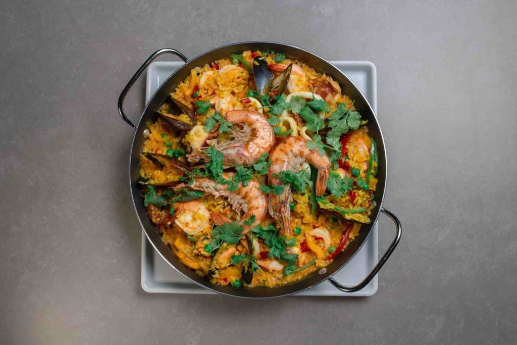 what to serve with paella 